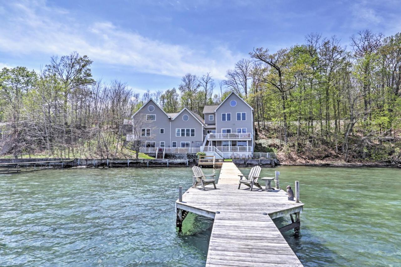 Waterfront Seneca Lake House Fire Pit And Boat Dock Geneva Esterno foto